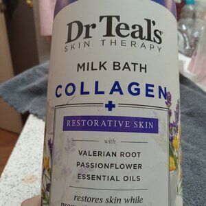 Dr.Teal's Skin Therapy Milk Bath with Collagen